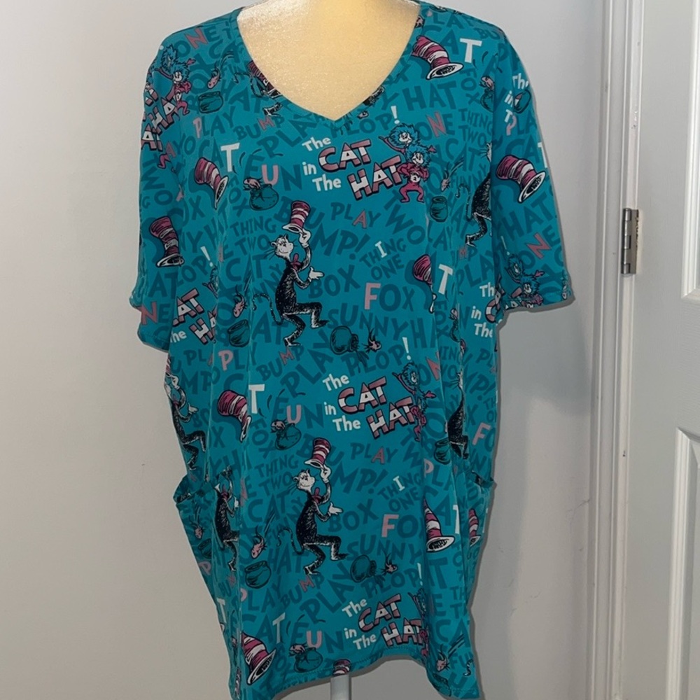 Dr. Seuss Cat in the Hat V-neck Turquoise 3 Pocket or Scrub Top Size 3XL